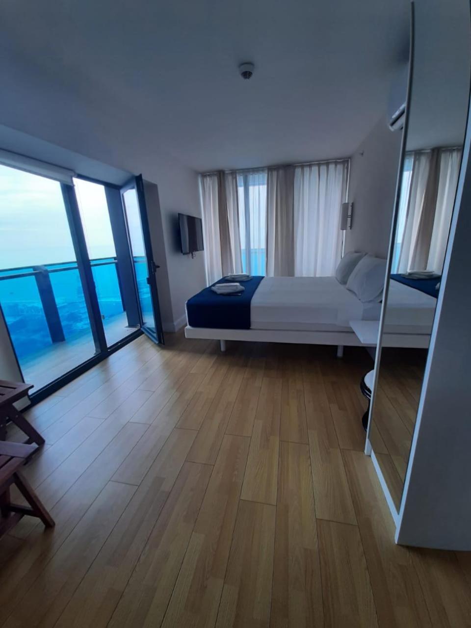 Sea View Apartments In Orbi City Batumi Exterior photo